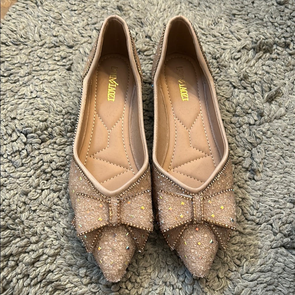 Elegant Beige Bow Flats